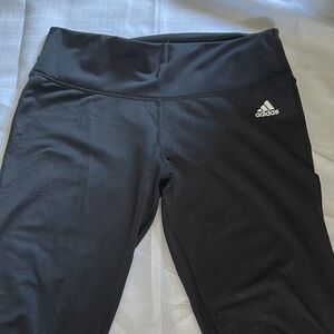 Adidas Black Leggings with Stretchy Fit and Moisture-Wicking Fabric